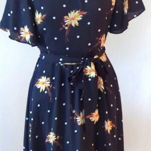 Banana Republic Flare Dress Flutter Sleeve Navy Floral  Size 4